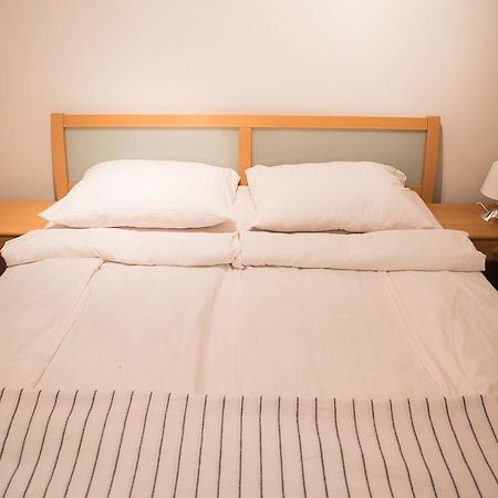 Anna Apartman Дьор Екстериор снимка