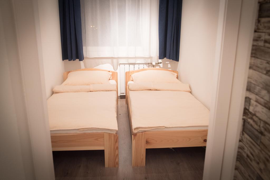 Anna Apartman Дьор Екстериор снимка