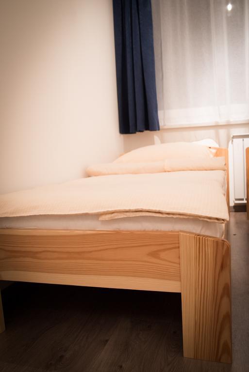 Anna Apartman Дьор Екстериор снимка
