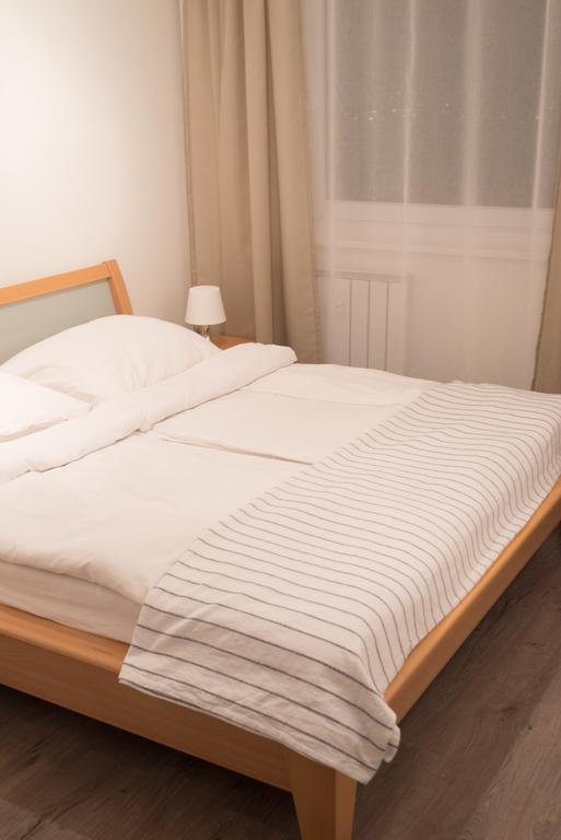 Anna Apartman Дьор Екстериор снимка