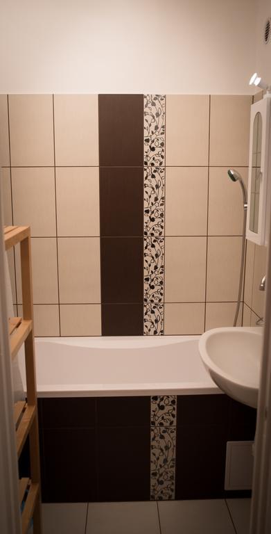 Anna Apartman Дьор Екстериор снимка