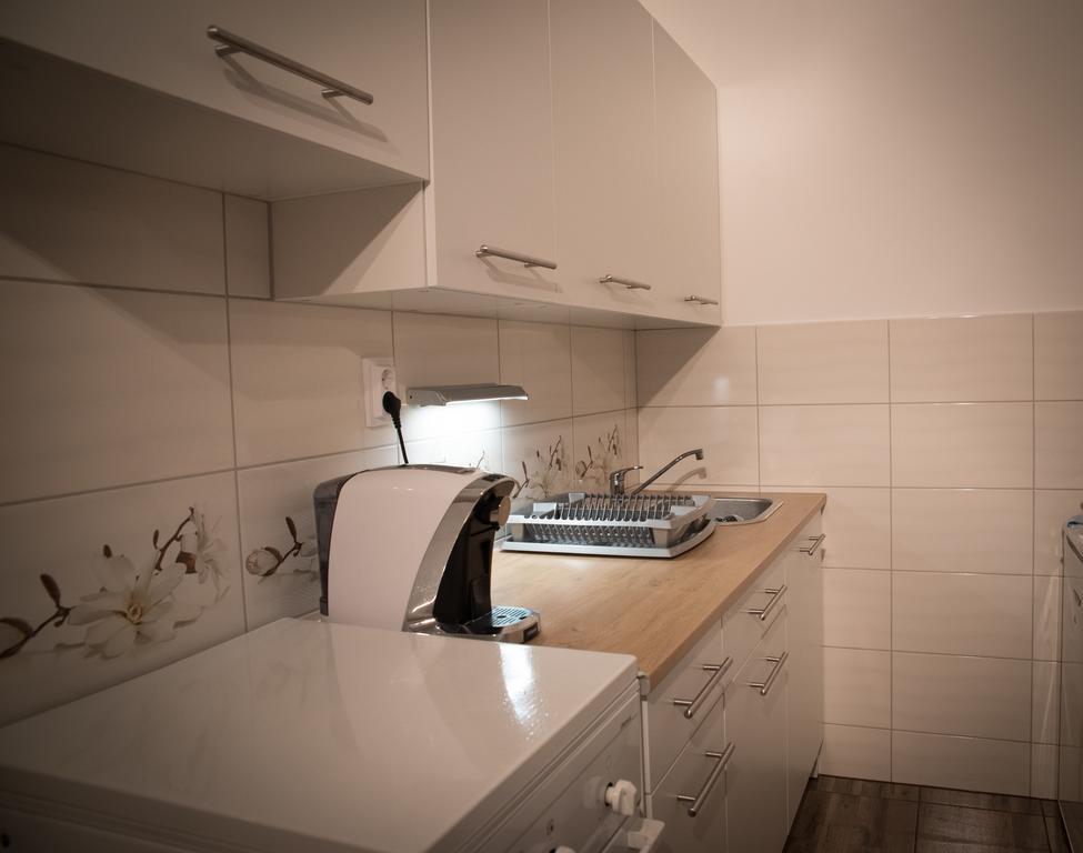 Anna Apartman Дьор Екстериор снимка